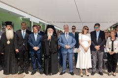 (από αριστερά) Μητροπολίτης Φθιώτιδος κ. Συμεών, κος. Εμμανουήλ Παπασάββας, Υπουργός Υγείας, κος Αδωνης Γεωργιάδης, Αρχιεπίσκοπος Ιερώνυμος, Πρόεδρος της Δημοκρατίας, κος. Κωνσταντίνος Τασούλας, κα. Χριστιάννα Β. Βαρδινογιάννη, κος. Ιωάννης Β. Βαρδινογιάννης, κα. Άντρη Αναστασιάδη