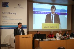 Ο Θάνος Δημόπουλος κατά την διάρκεια της ομιλίας του