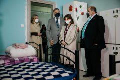 Στιγμιότυπα από την ξενάγηση στους χώρους των Δομών