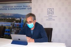 Ο Ευγένιος Γουσέτης συνομιλεί με την Μαριάννα Β. Βαρδινογιάννη