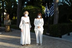 Μαριάννα Β. Βαρδινογιάννη, Κατερίνα Σακελλαροπούλου