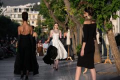 Στιγμιότυπο από την επίδειξη μόδας