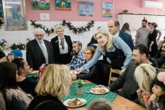 Με τους ανθρώπους που φιλοξενούνται  Κοινωνικές Δομές Αστέγων του Ομίλου για την UNESCO Πειραιώς και Νήσων