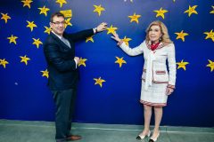 Φωτογραφικό στιγμιότυπο από τη βράβευση του Albert Burla στην Ογκολογική Μονάδα Παίδων τον Απρίλιο του 2019