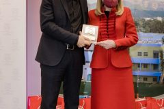 Γιάννης Μώραλης, Μαριάννα Β. Βαρδινογιάννη