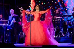 DIANA ROSS