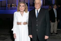 Η Μαριάννα Β. Βαρδινογιάννη υποδέχεται τον Πρόεδρο της Δημοκρατίας