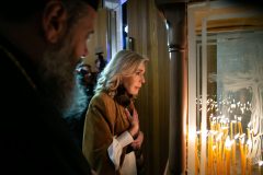 Η Μαριάννα Β. Βαρδινογιάννη στον Ι. Ν. της Αγίας Άννας