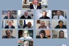 Η κυρία Βαρδινογιάννη συνομιλεί με εκπροσώπους των φορεών