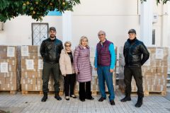 Στιγμιότυπα από την παράδοση των δεμάτων αγάπης στον Δήμο Κηφισιάς