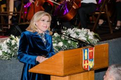 Η Μαριάννα Β. Βαρδινογιάννη κατά τη διάρκεια του χαιρετισμού της