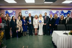 Ομαδική φωτογραφία αμέσως μετά την υπογραφή των Συμφώνων Συνεργασίας