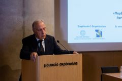 Νίκος Σταμπολίδης