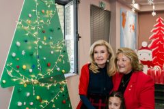 Μαριάννα Β. Βαρδινογιάννη και Σίσσυ Παυλοπούλου με την μικρή Σίσσυ
